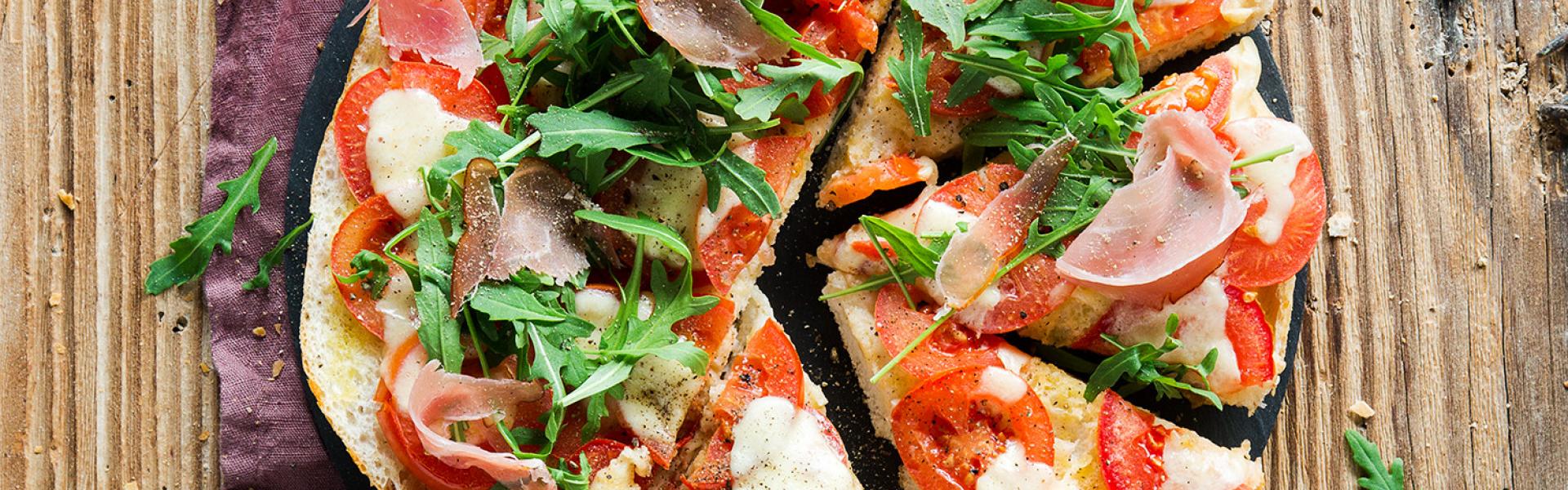 Fladenbrotpizza fix fertig - schnellstes Rezept | Simply Yummy