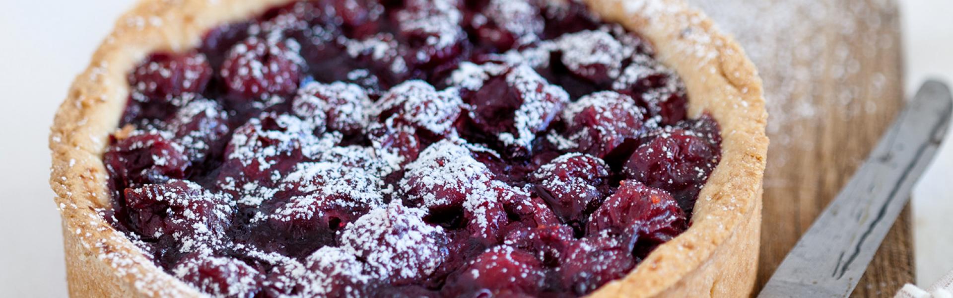 Italienischer Kirschkuchen - einfaches Rezept | Simply Yummy