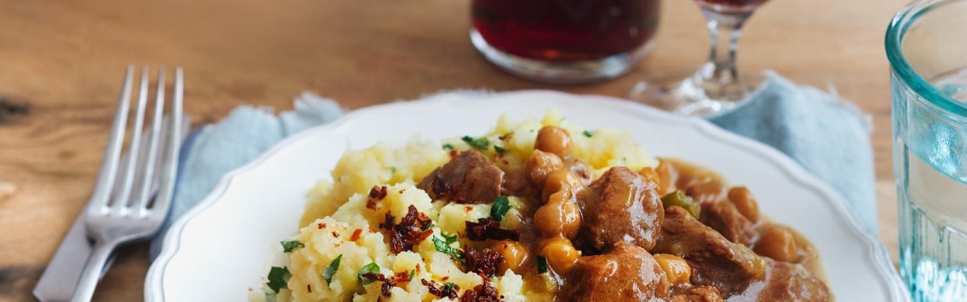Lammgulasch mit Pastinaken-Stampf im Cookit | Simply Yummy