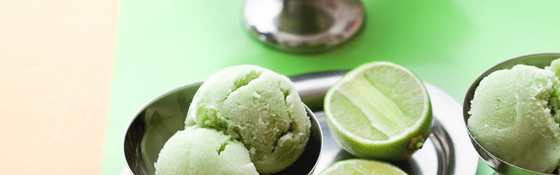 Limetten-Basilikum-Sorbet im Cookit: 5 Zutaten | Simply Yummy