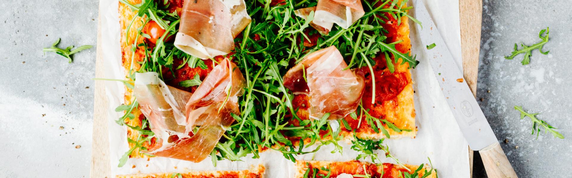 Low Carb Pizza mit Hüttenkäse: bestes Rezept | Simply Yummy