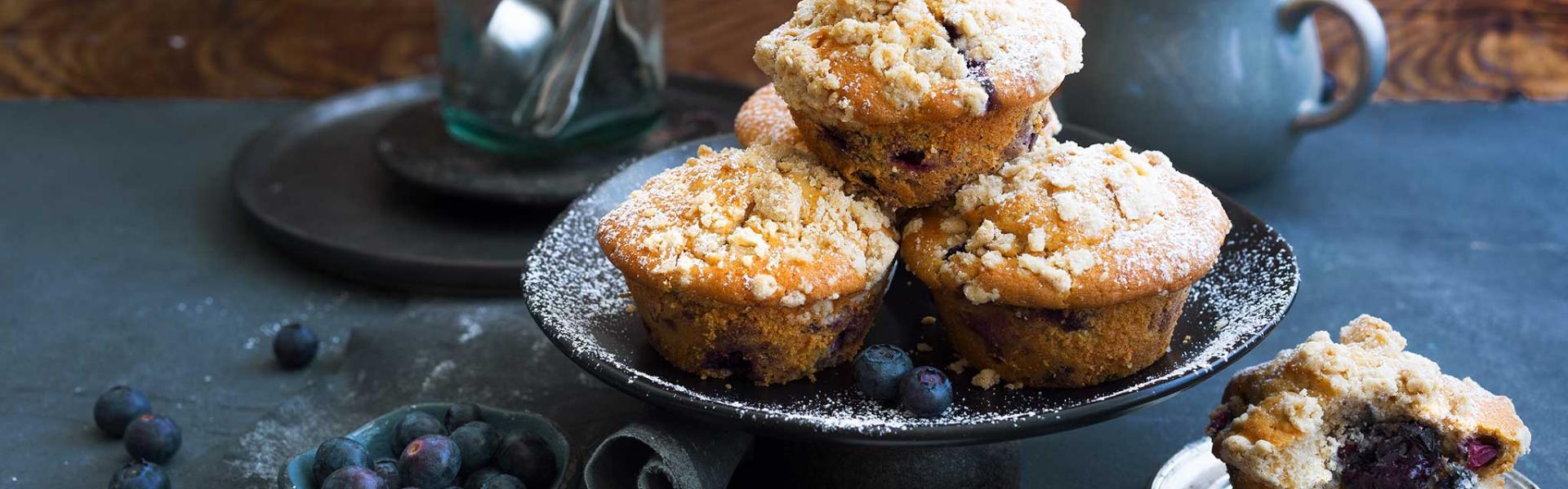Ahornsirup-Heidelbeer-Muffins mit Haferflocken | Simply Yummy