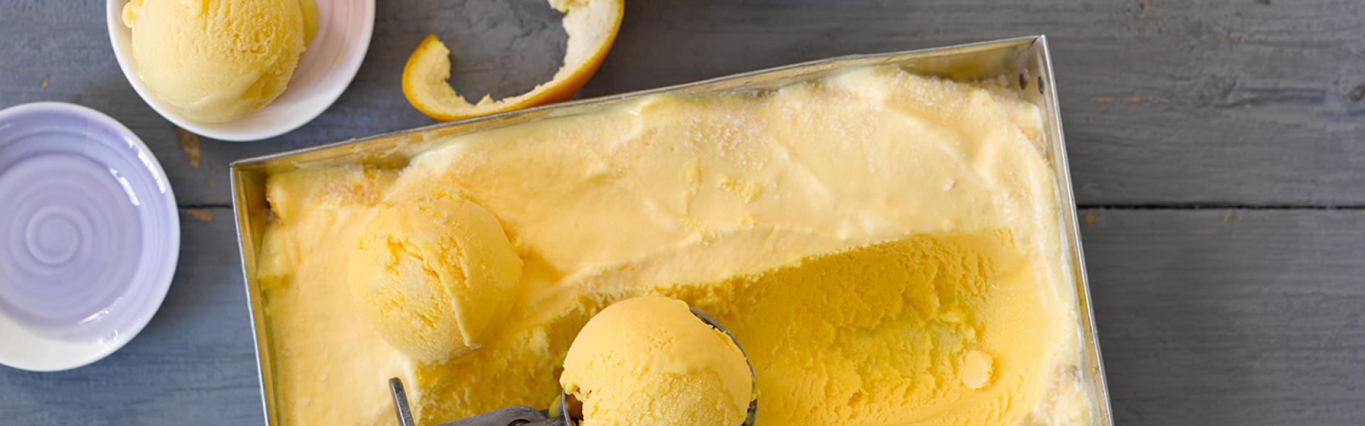 Orangeneis mit Joghurt - so cremig ist nur das | Simply Yummy Orangeneis mit Joghurt - so cremig ist nur das | Simply Yummy