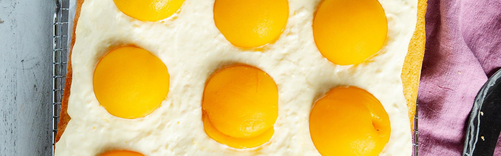 Spiegeleikuchen mit Schmand vom Blech - bestes Rezept