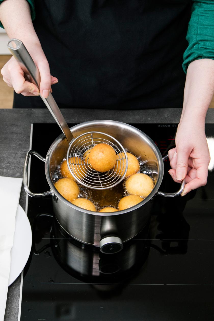 Frittieren im Topf ohne Fettspritzer - 6 Gebote | Simply Yummy
