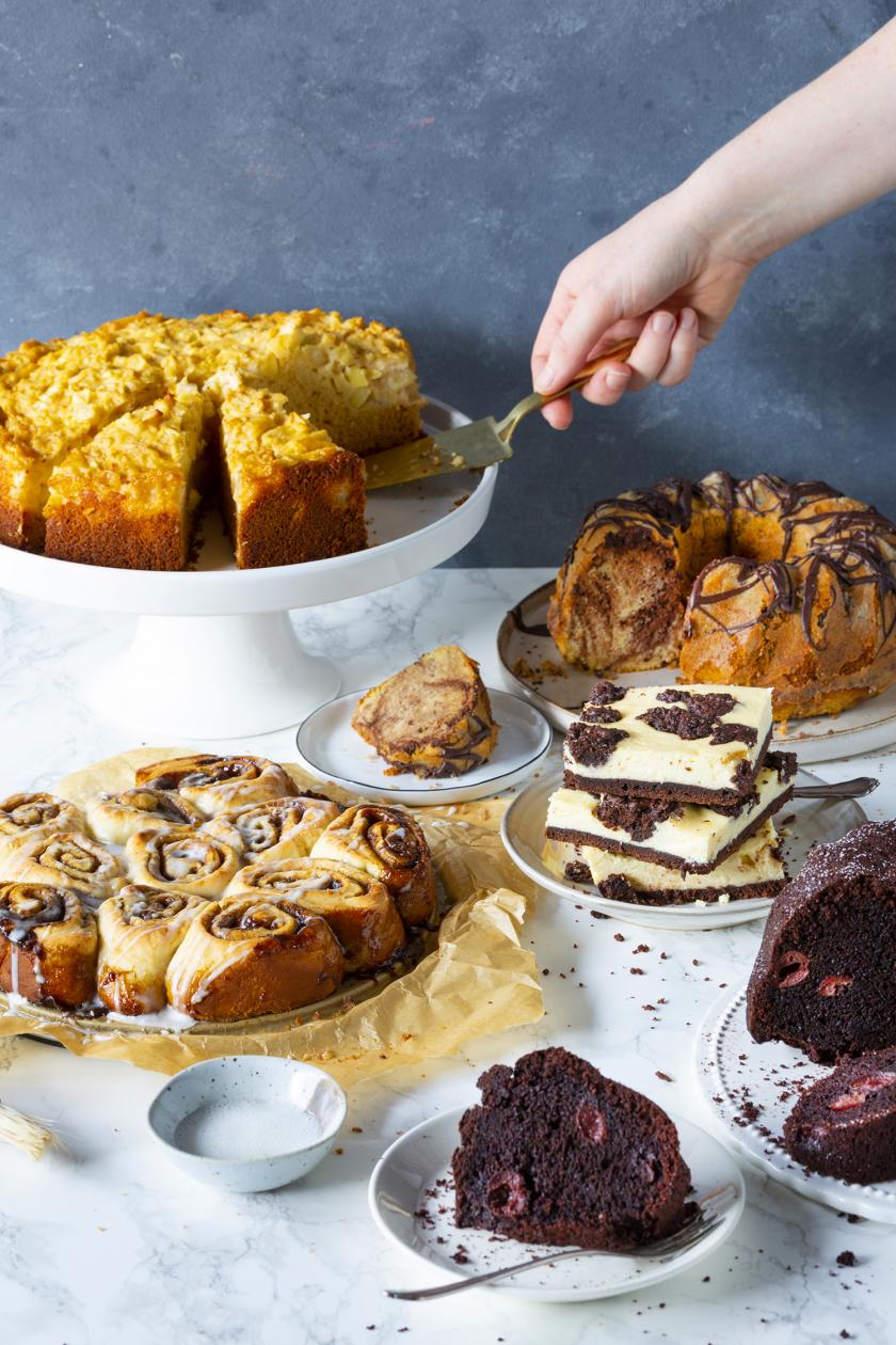Fünf verschiedene Kuchen mit Hermann-Teig gebacken