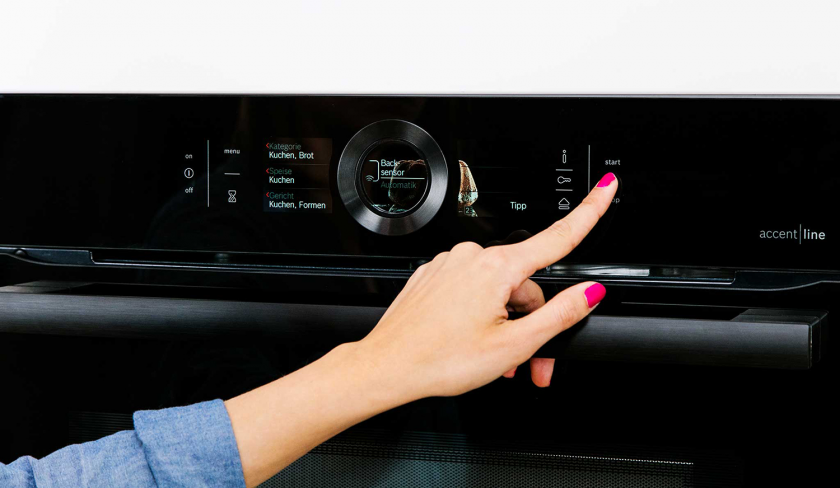 Für den Apfelkuchen mit Quark wird der Backofen eingeschaltet.