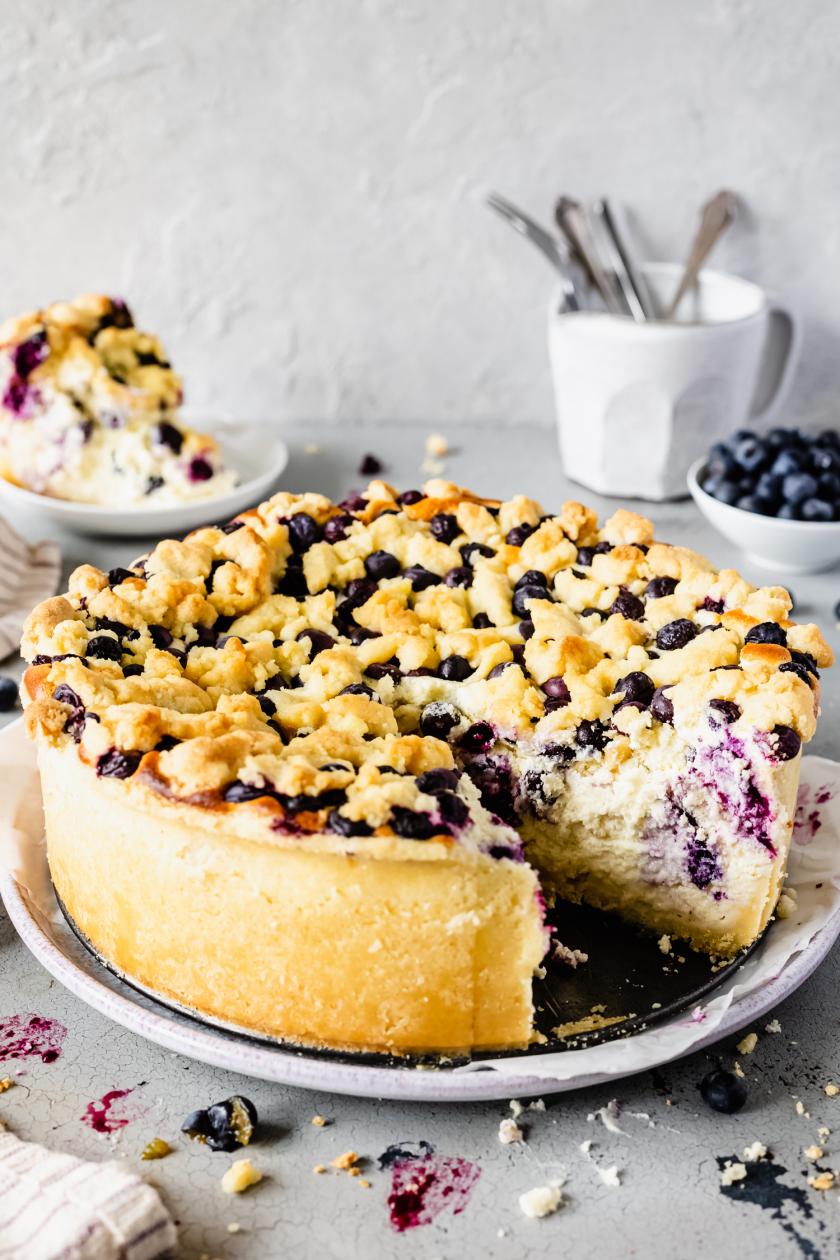 Blaubeer-Käsekuchen mit Streuseln | Simply Yummy