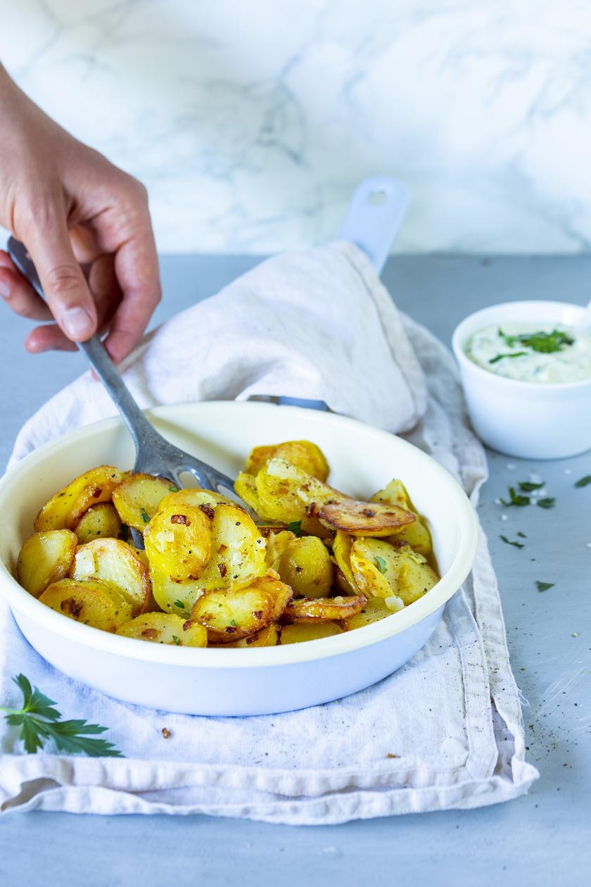 Kartoffelpüree Aus Kalten Gekochten Kartoffeln Thermomix Bratkartoffeln aus gekochten Kartoffeln | Simply Yummy