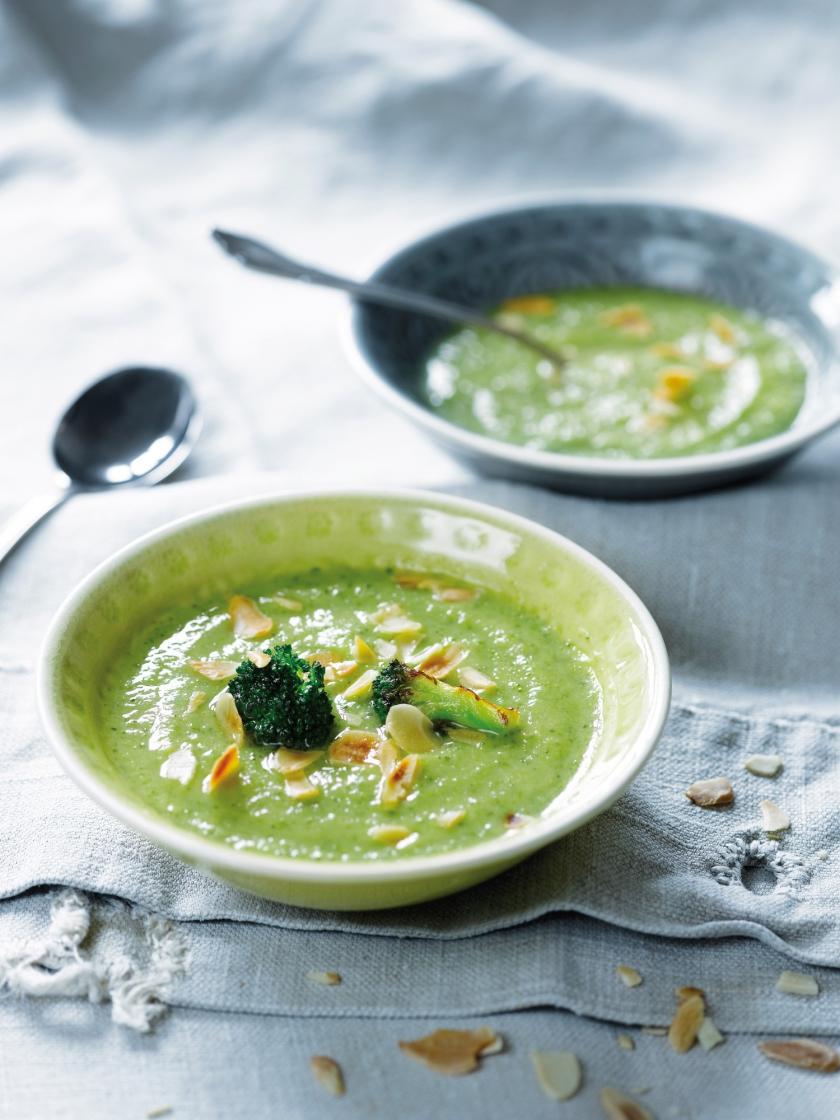 Brokkolisuppe ganz cremig dank Frischkäse | Simply Yummy