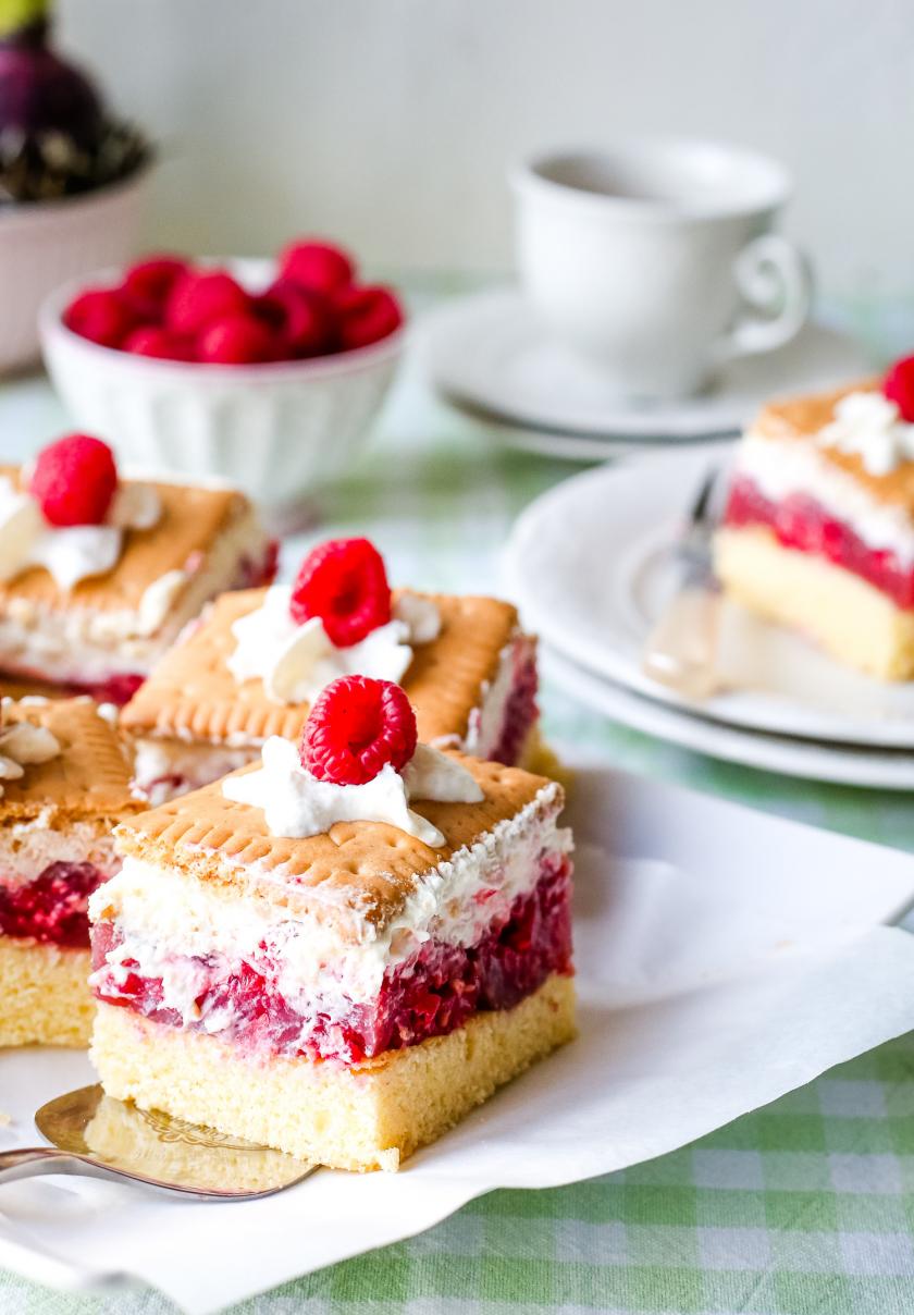 Butterkekskuchen Mit Himbeeren Und Pudding