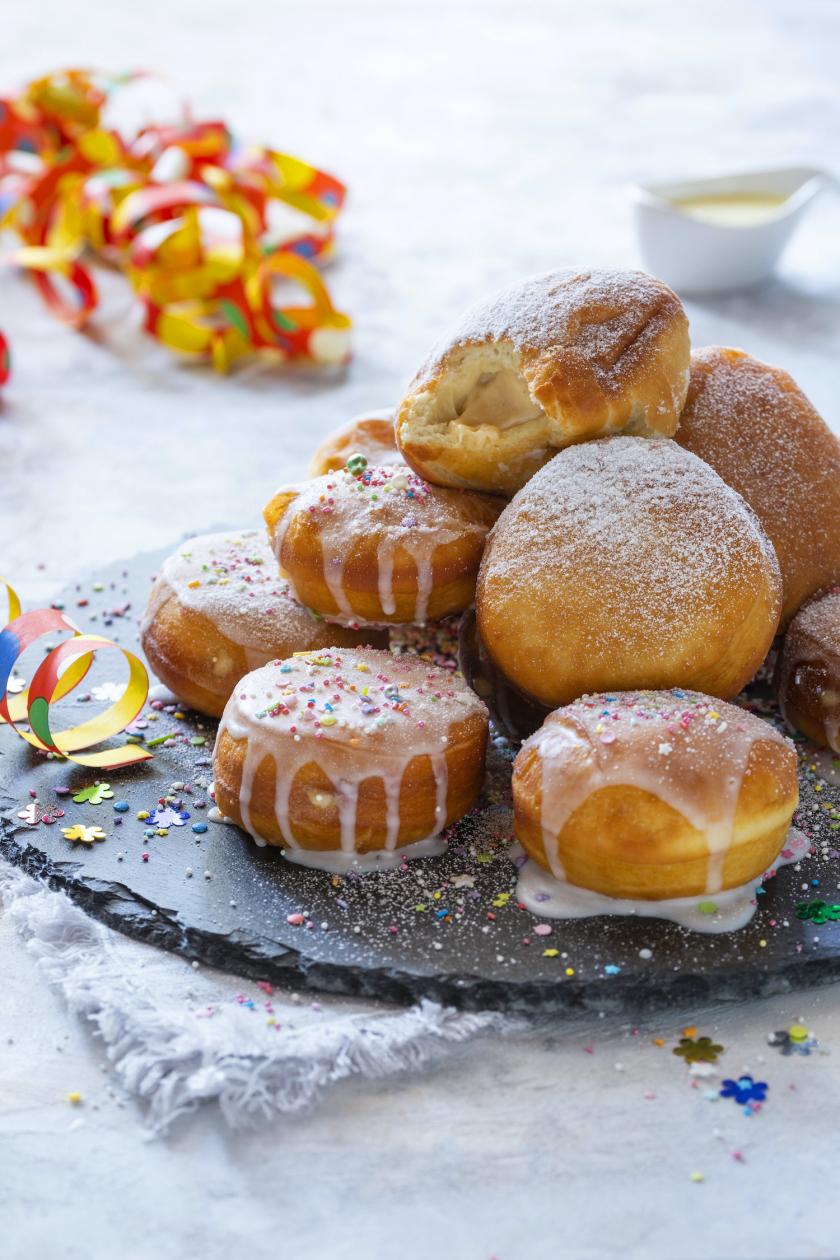 Eierlikör-Berliner einfach selber machen | Simply Yummy