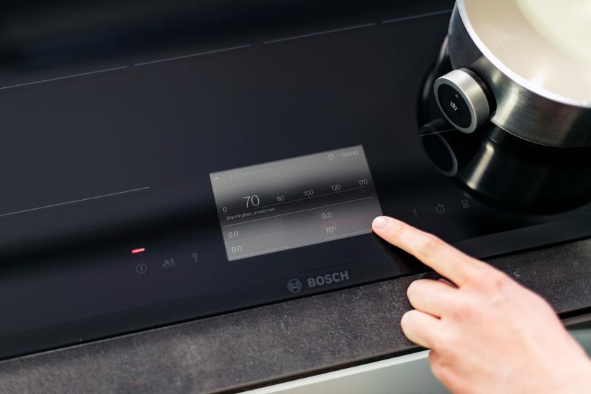 Der Herd wird mit PerfectCook eingestellt.