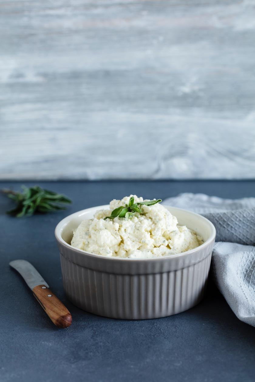 Feta-Dip mit Frischkäse im Cookit | Simply Yummy
