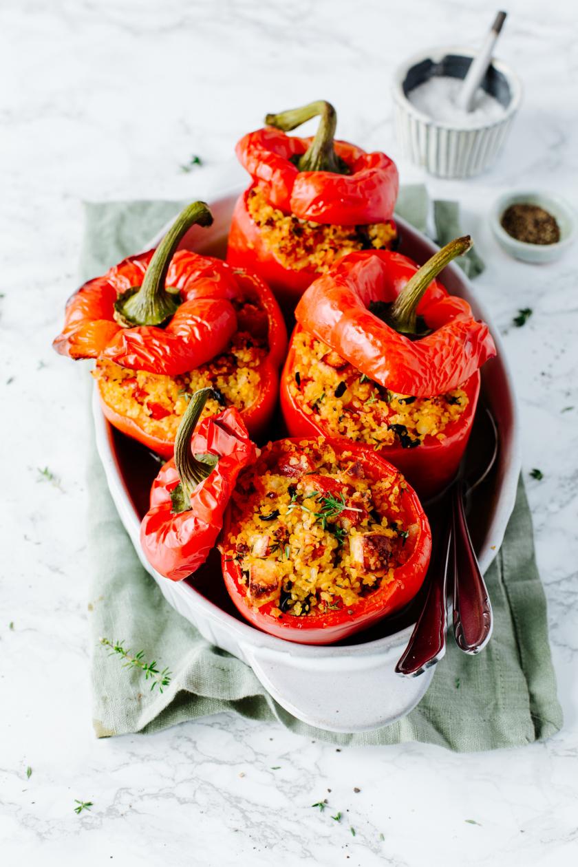 Gefüllte Paprika mit Bulgur und Halloumi | Simply Yummy