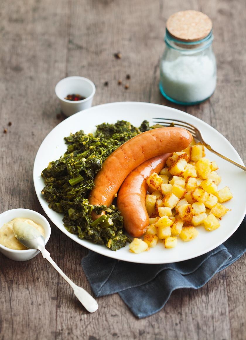 Grünkohl mit Wurst und Röstkartoffelwürfeln im Cookit | Simply Yummy