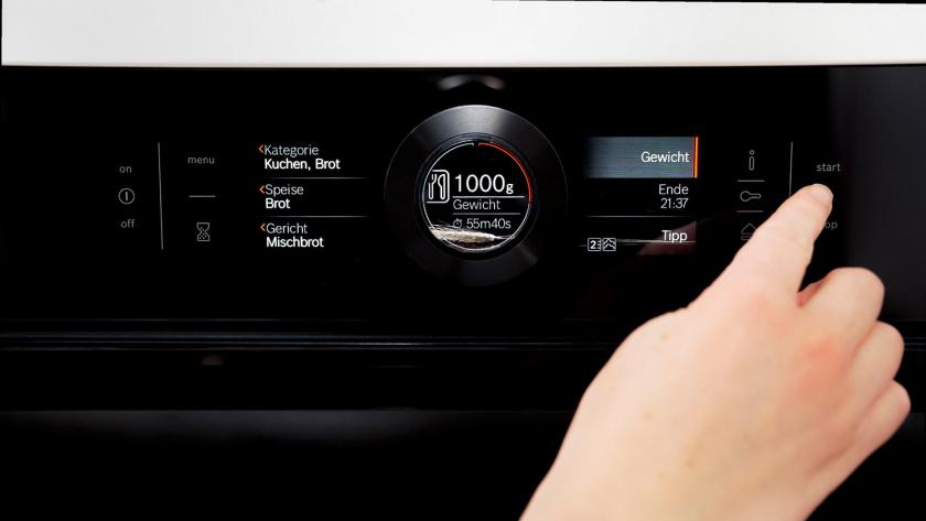 Der Backofen wird eingeschaltet.