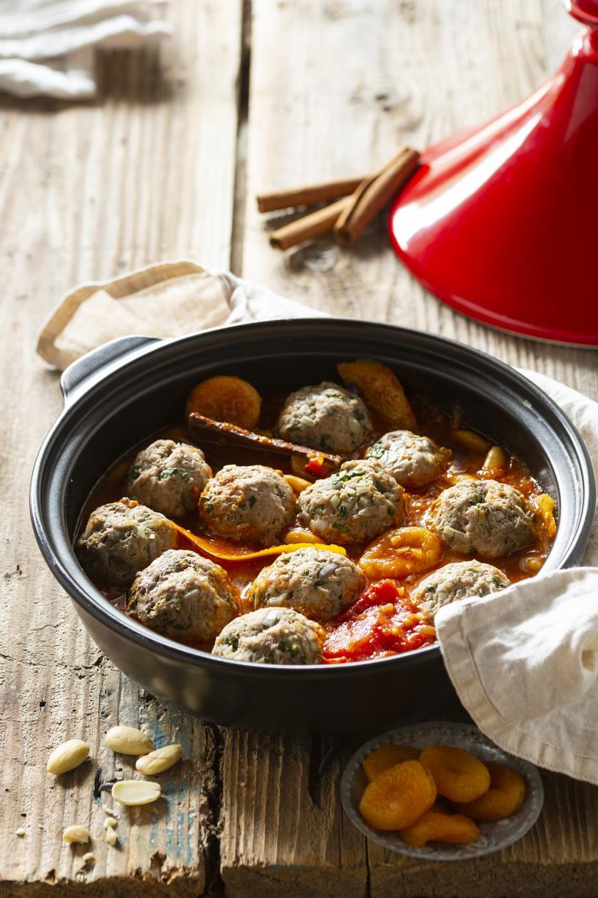 Kefta-Tajine mit Aprikosen und Mandeln