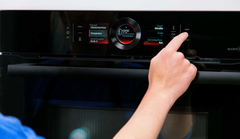 Der Backofen wird eingeschaltet.