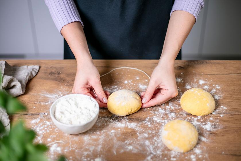 Kürbisbrötchen: Rezept mit Tipps zum Formen | Simply Yummy
