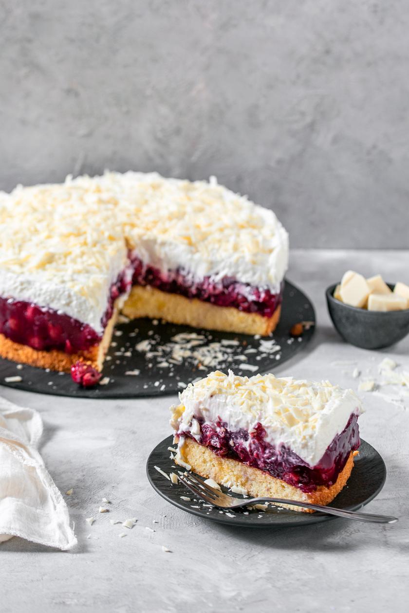 Mandel-Kirsch-Torte mit Quarkcreme | Simply Yummy Mandel-Kirsch-Torte mit Quarkcreme | Simply Yummy