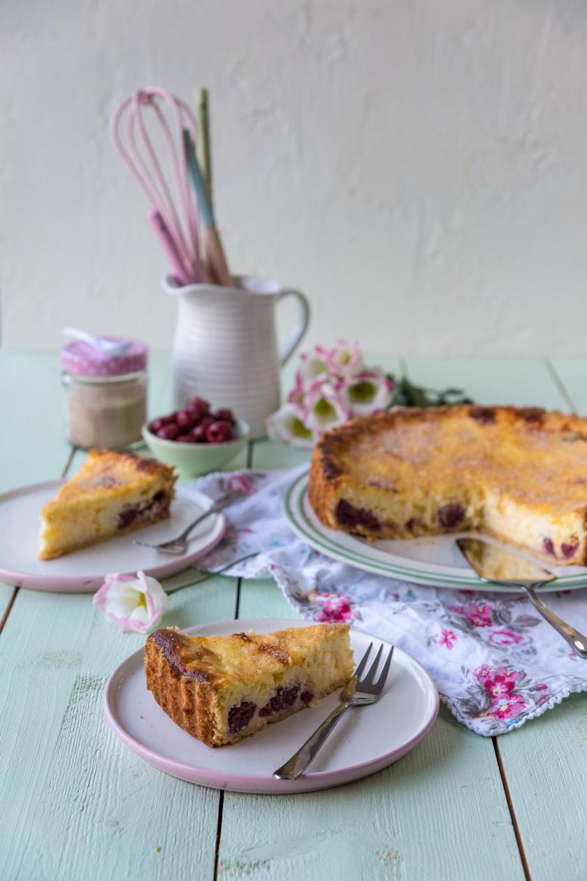 Milchreiskuchen mit Kirschen und Frischkäse | Simply Yummy