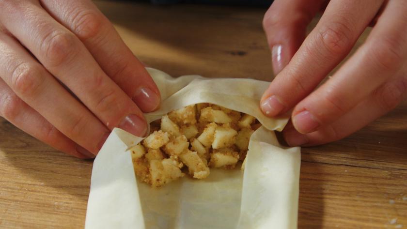 Apfelstrudel formen.