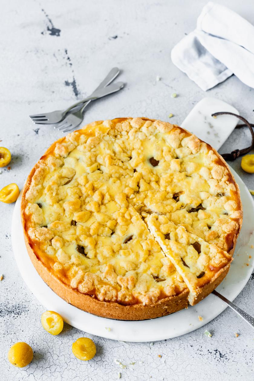 Mirabellenkuchen mit Schmand und Streusel