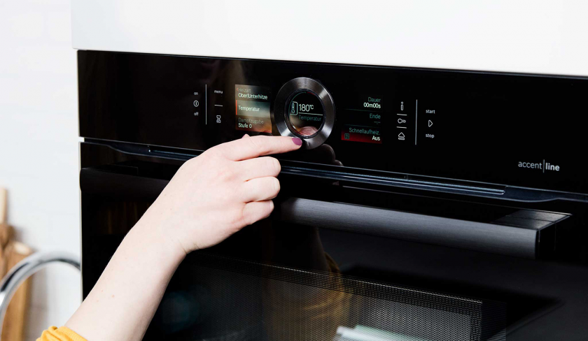 Für die Mohnschnecke wird der Backofen eingeschaltet.