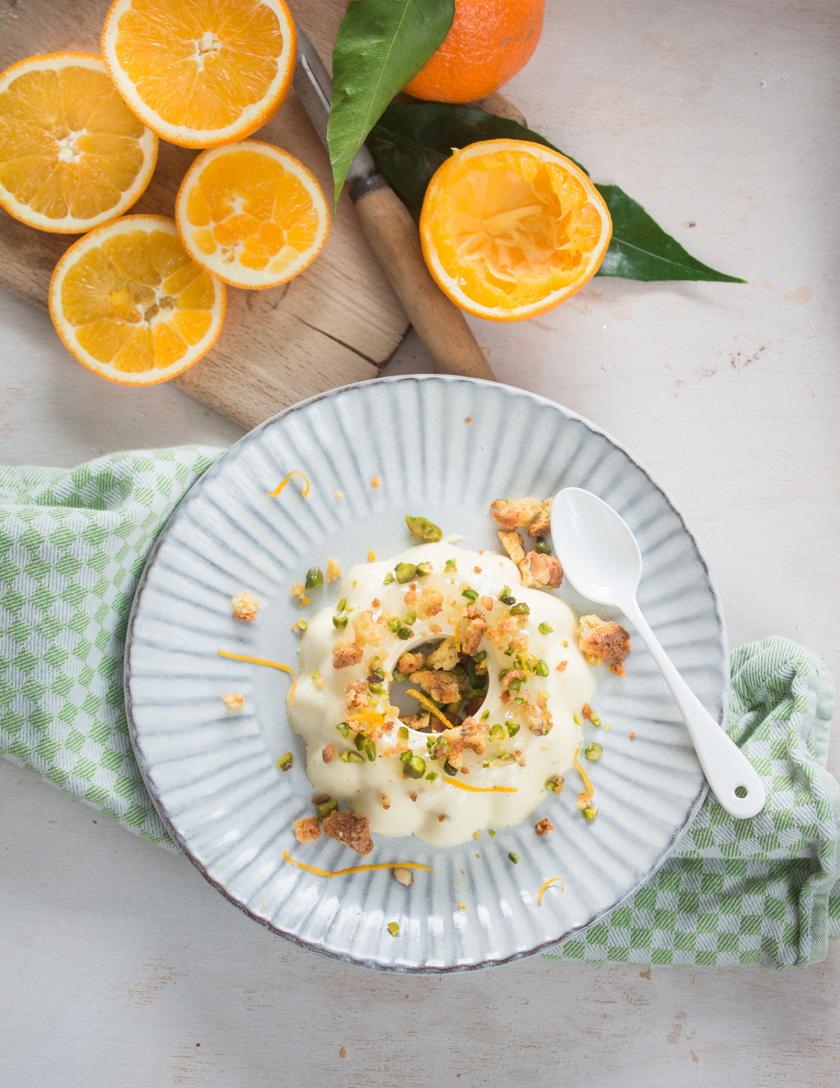 Orangen-Panna-Cotta mit Cantucciniknusper | Simply Yummy