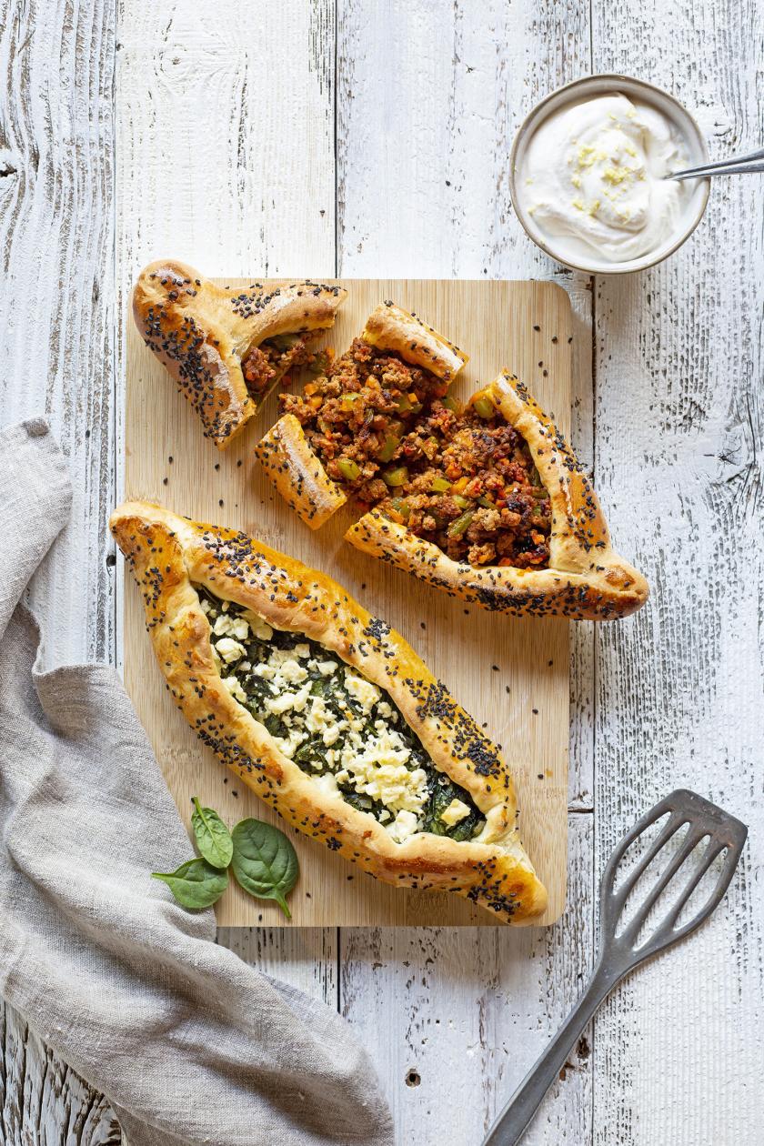 pide grundrezept mit zwei fullungen simply yummy
