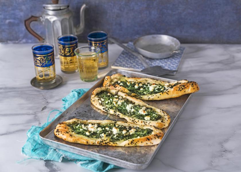 Pide mit Spinat im Cookit | Rezepte von Simply Yummy