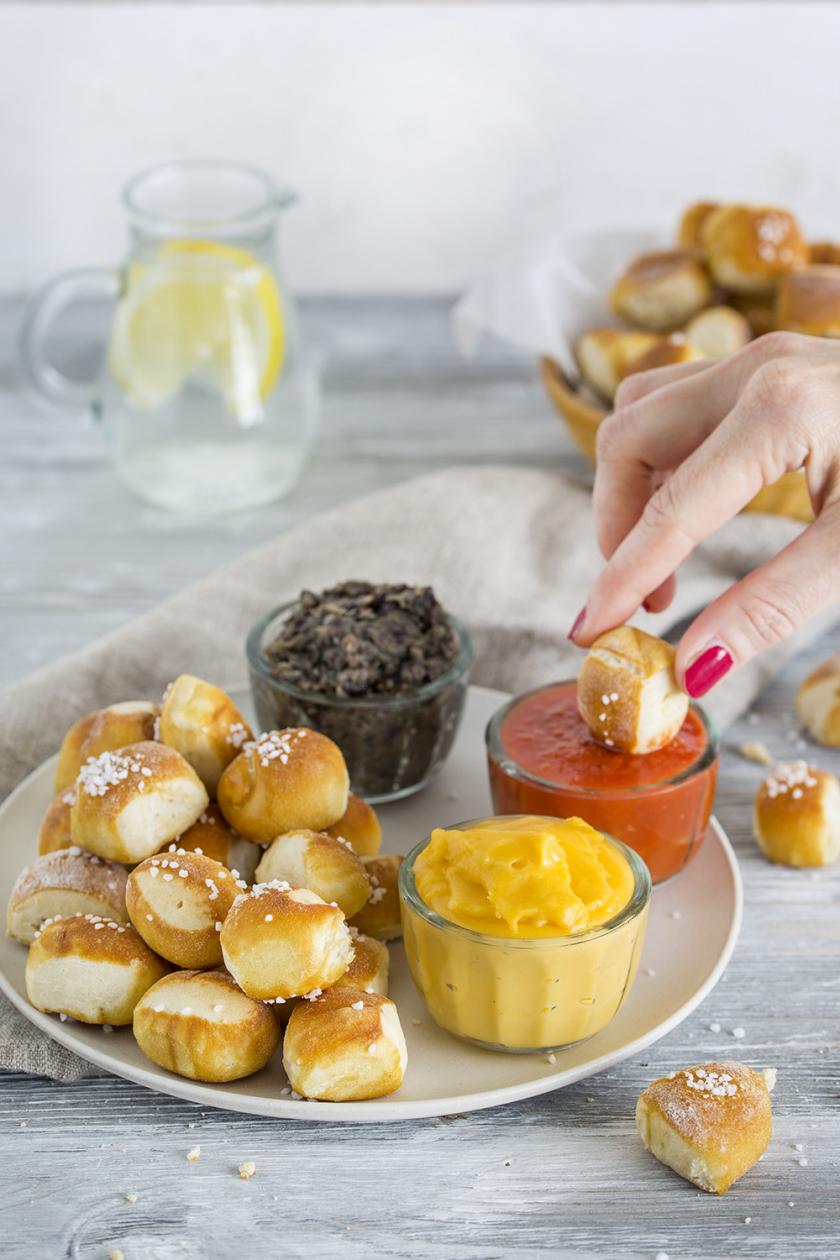 Pretzel Bites mit dreierlei Dips | Rezepte von Simply Yummy