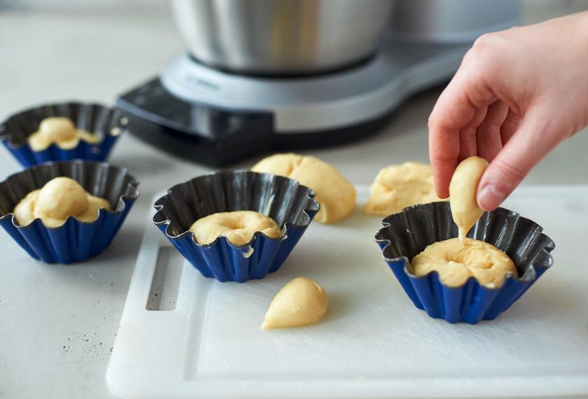 Brioche Teig mit Butter - Rezept nach Original | Simply Yummy