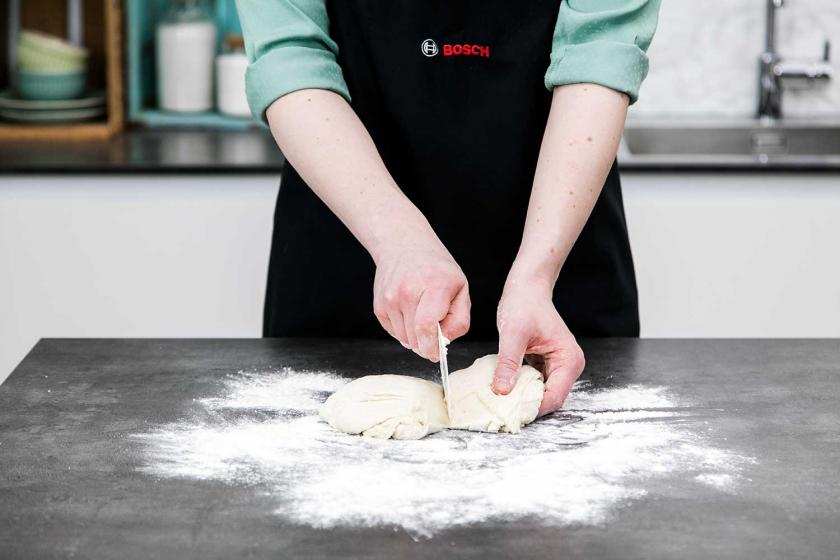 Big Pizza Wie Lange Backen Calzone Pizza wie aus Italien - bestes Rezept | Simply Yummy