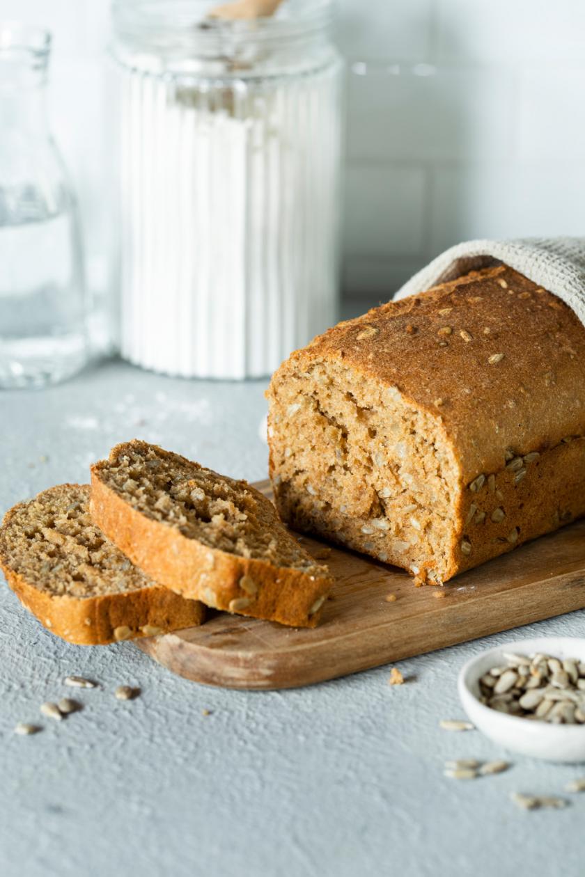 Saftiges Dinkelbrot einfach selber backen | Simply Yummy