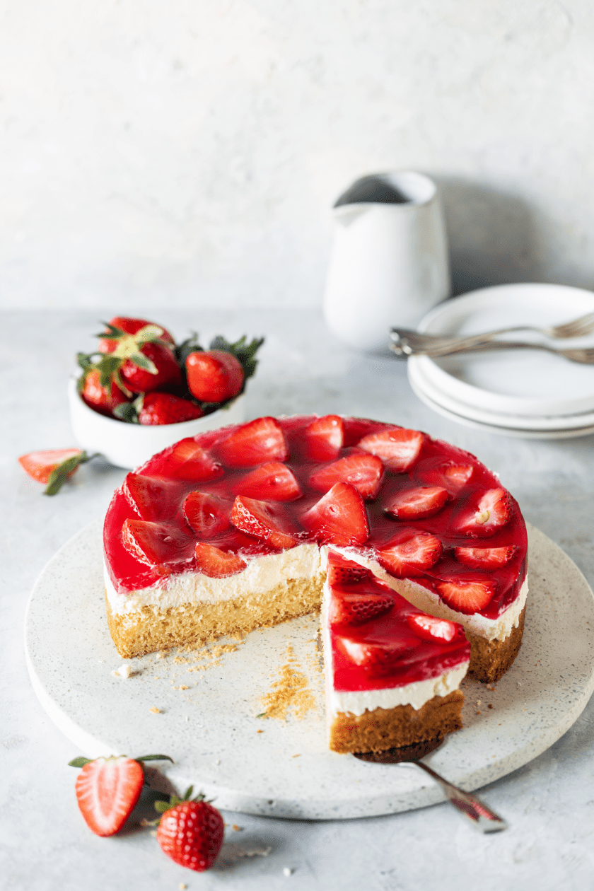 Schneller Erdbeerkuchen mit Schmand