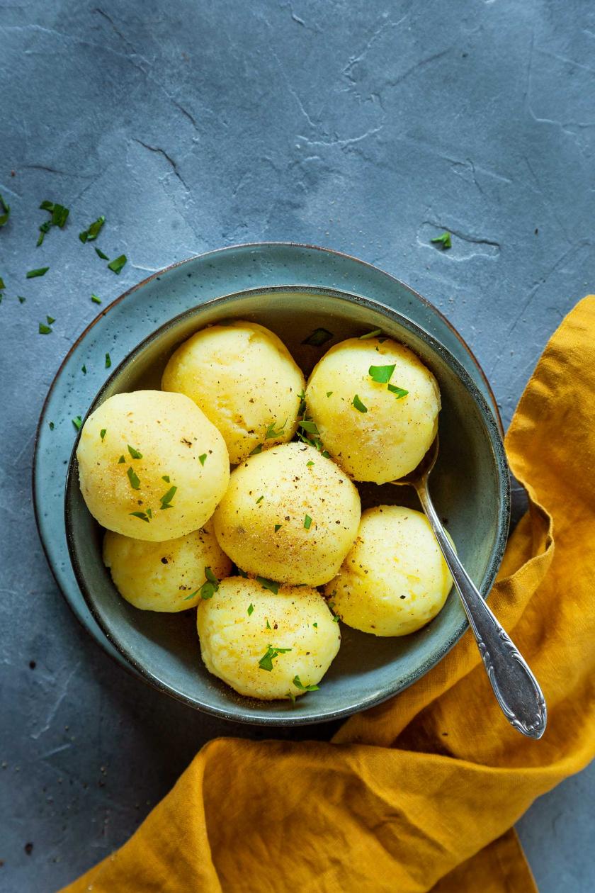 Klöße aus gekochten Kartoffeln selber machen | Simply Yummy