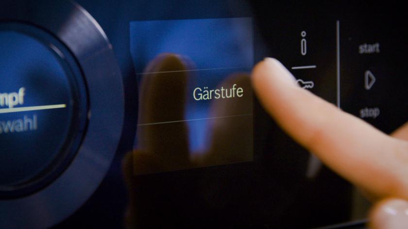 Backofen wird auf Gärstufe eingestellt.