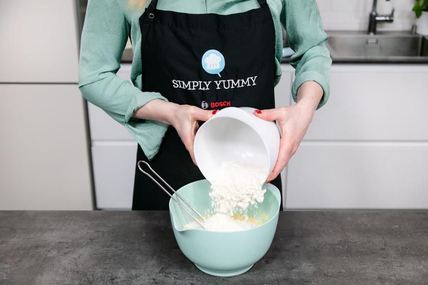 Spiegeleikuchen mit Schmand vom Blech | Simply Yummy
