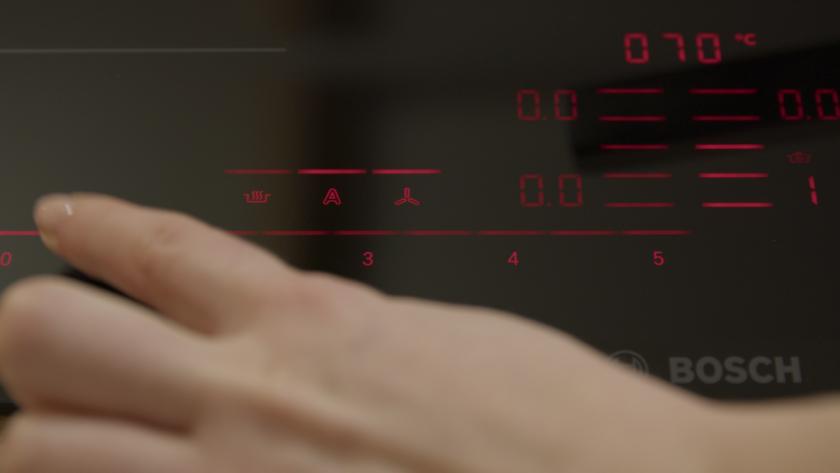 Der Herd wird eingeschaltet.