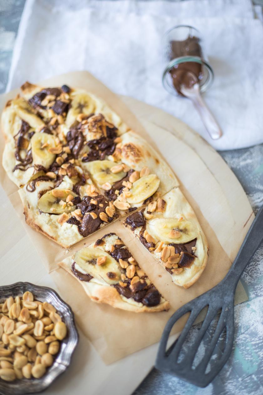 Süßer Flammkuchen mit Nutella und Banane | Simply Yummy