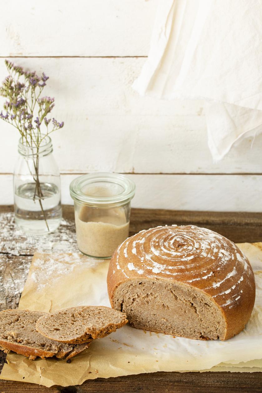 Roggenbrot backen - Rezept mit Sauerteig | Simply Yummy