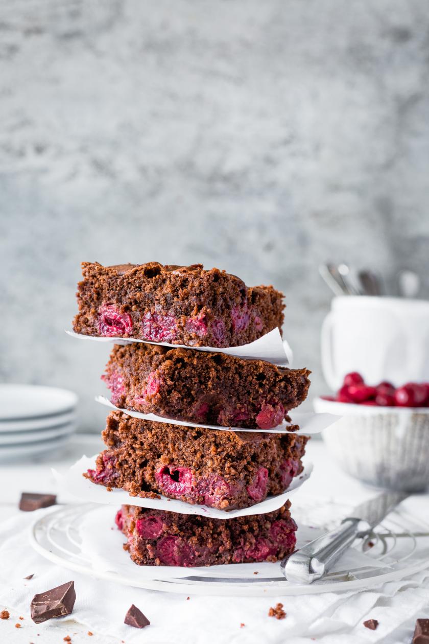 Schoko Kirsch Kuchen Vom Blech So Saftig Simply Yummy Schoko Kirsch Kuchen Vom Blech So Saftig Simply Yummy