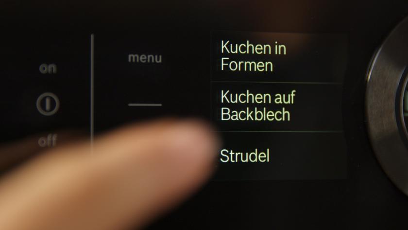 Der Backofen wird auf Kuchen auf Backblech eingestellt.