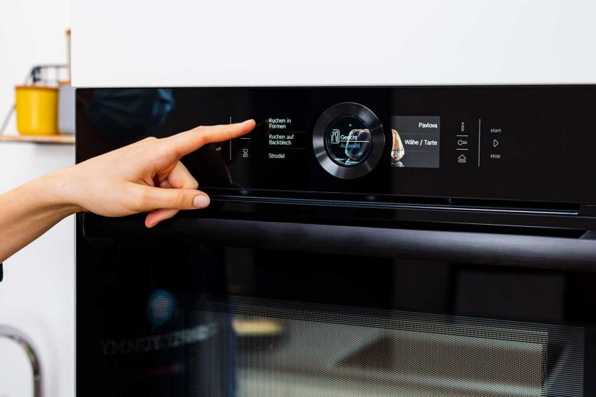 Der Backofen wird eingeschaltet.