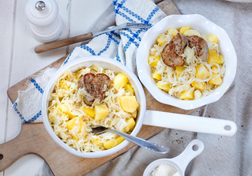 Schweinemedaillons auf Rahmsauerkraut mit Kartoffeln