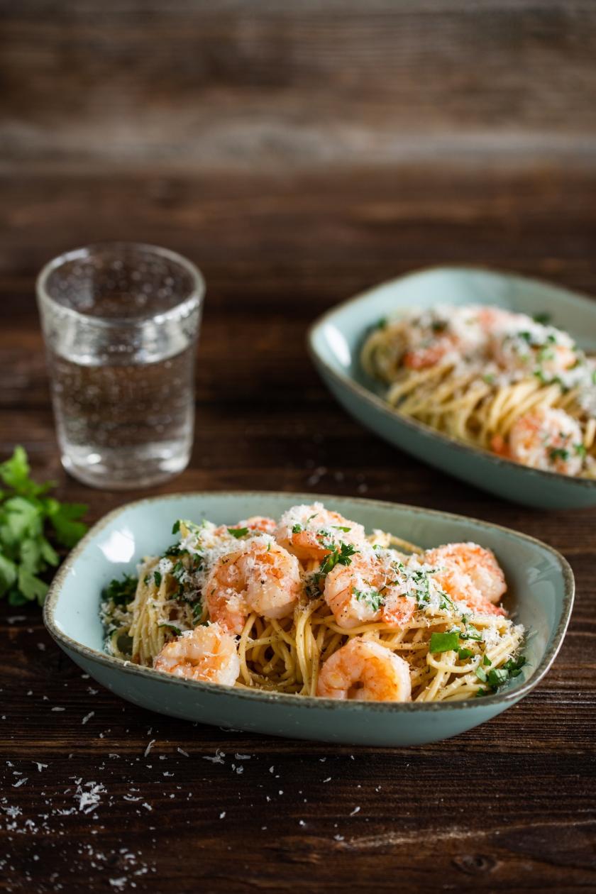 Spaghetti mit Scampi und Weißweinsoße | Simply Yummy