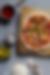 Feurige Pizza Diavolo mit scharfer Salami und Peperoni