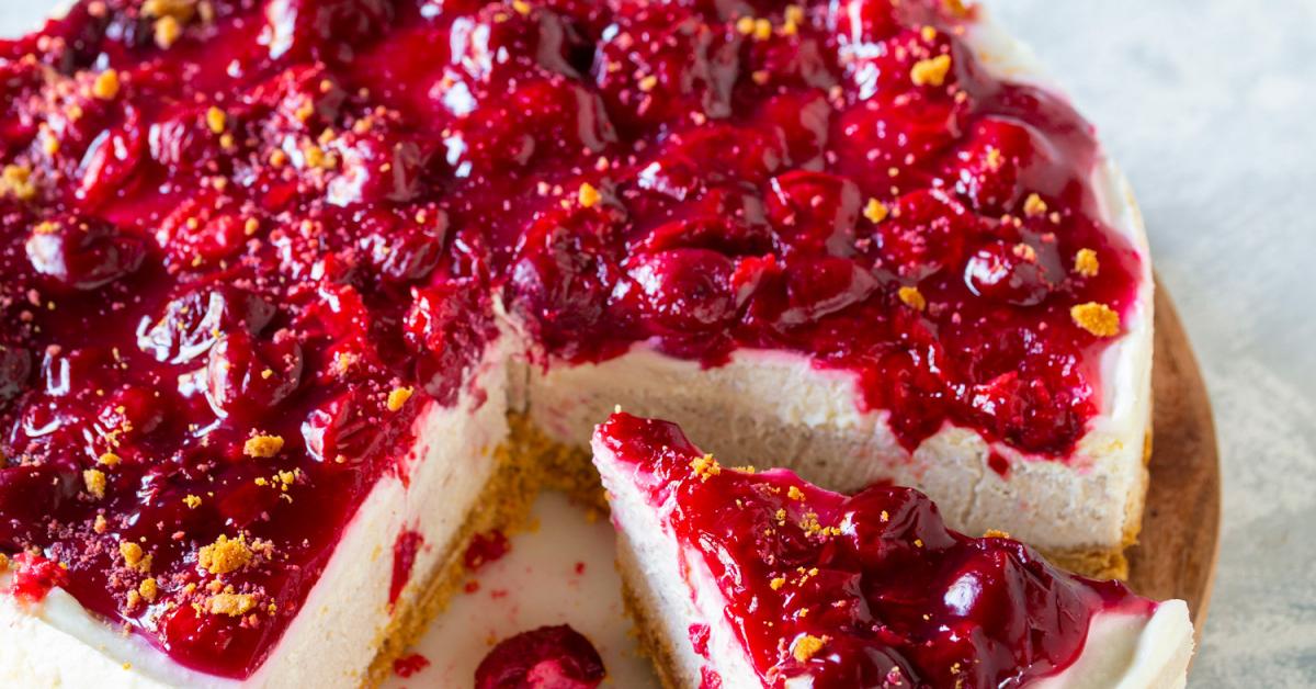 Bananen Cheesecake mit Kirschen so cremig | Simply Yummy Bananen Cheesecake mit Kirschen so cremig | Simply Yummy